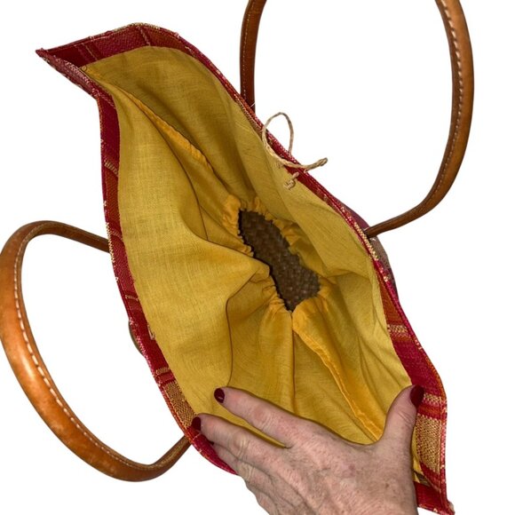 Madagascar raffia Desert sun yellow orange stripe tote bag - Picture 3 of 6